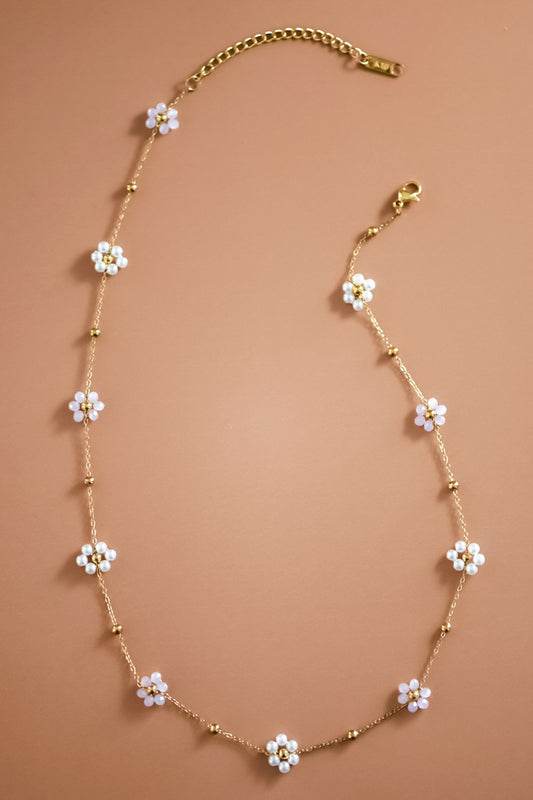 Daisy Necklace