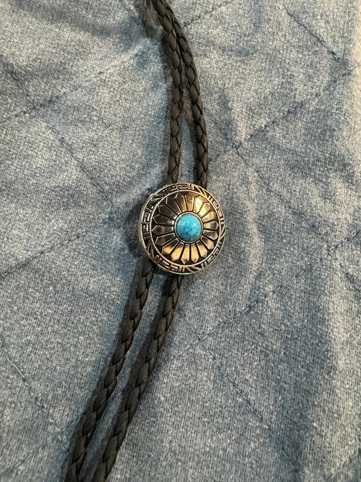 Bolo Tie Round