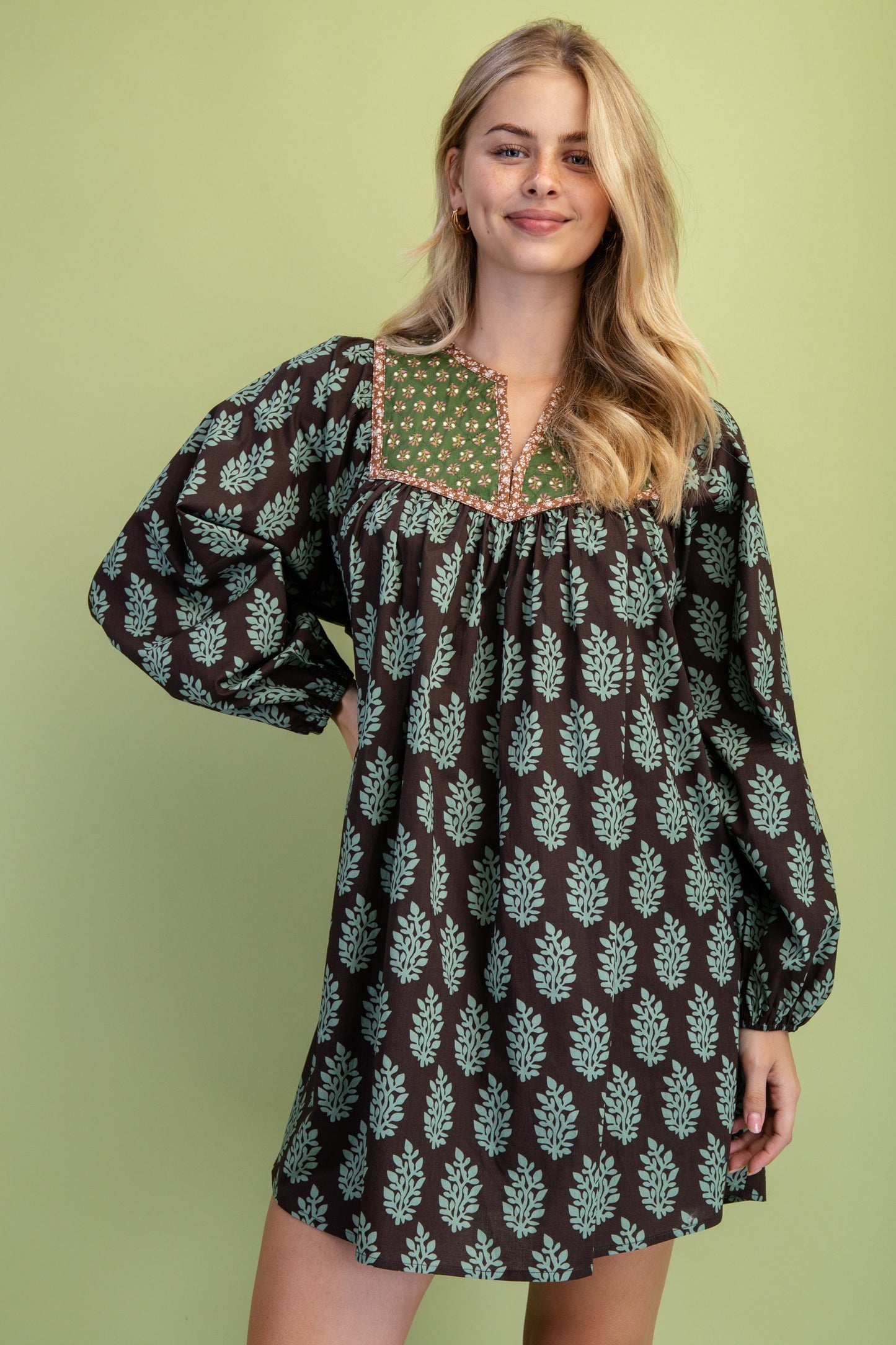 Contrast fabric dress
