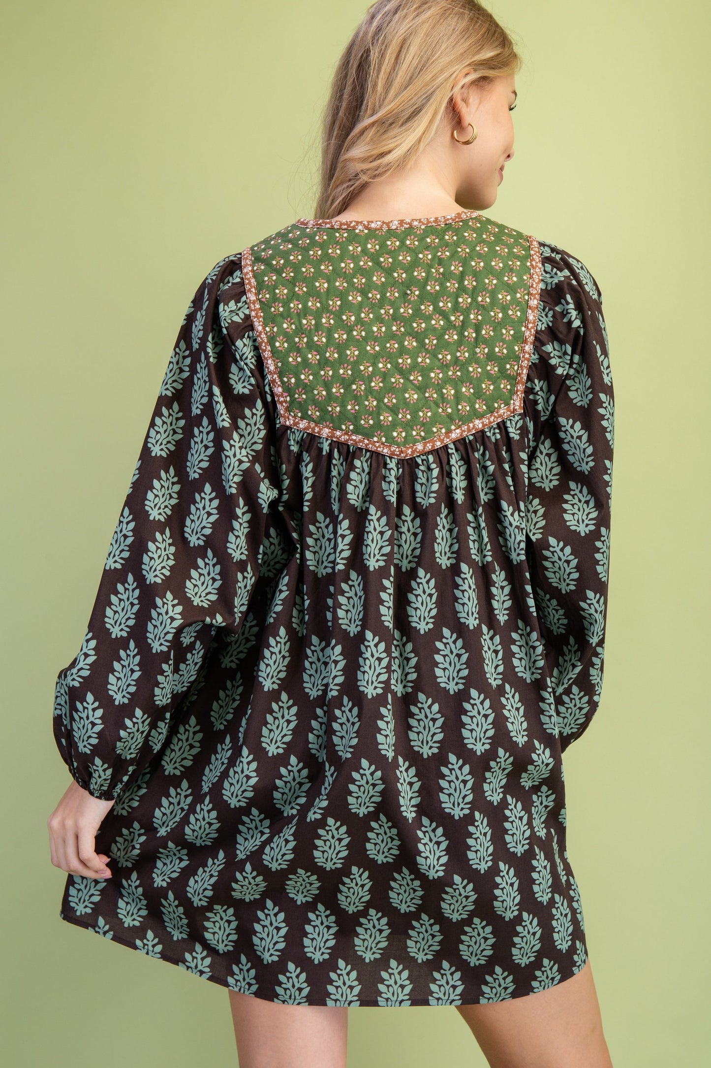 Contrast fabric dress