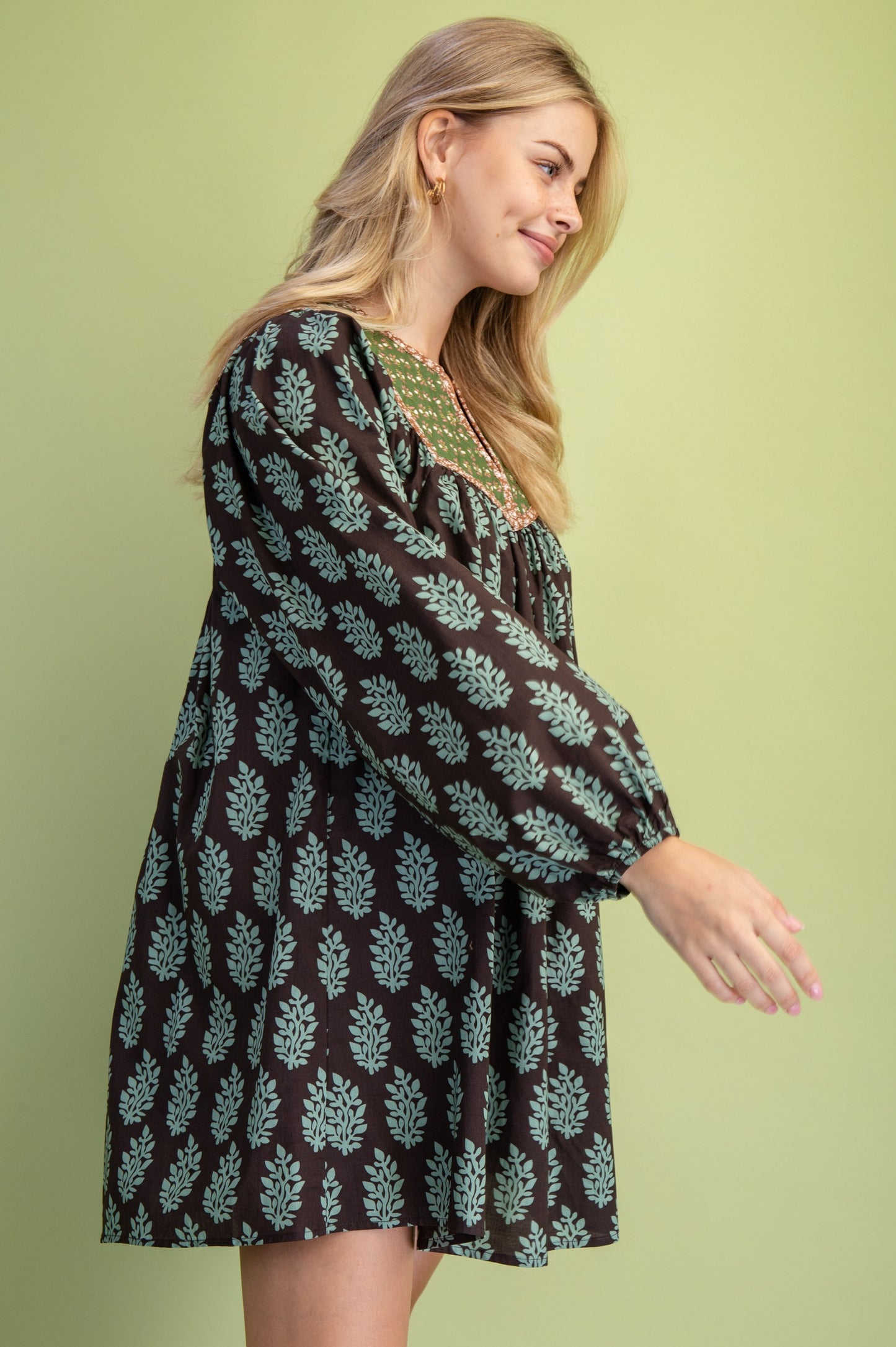 Contrast fabric dress