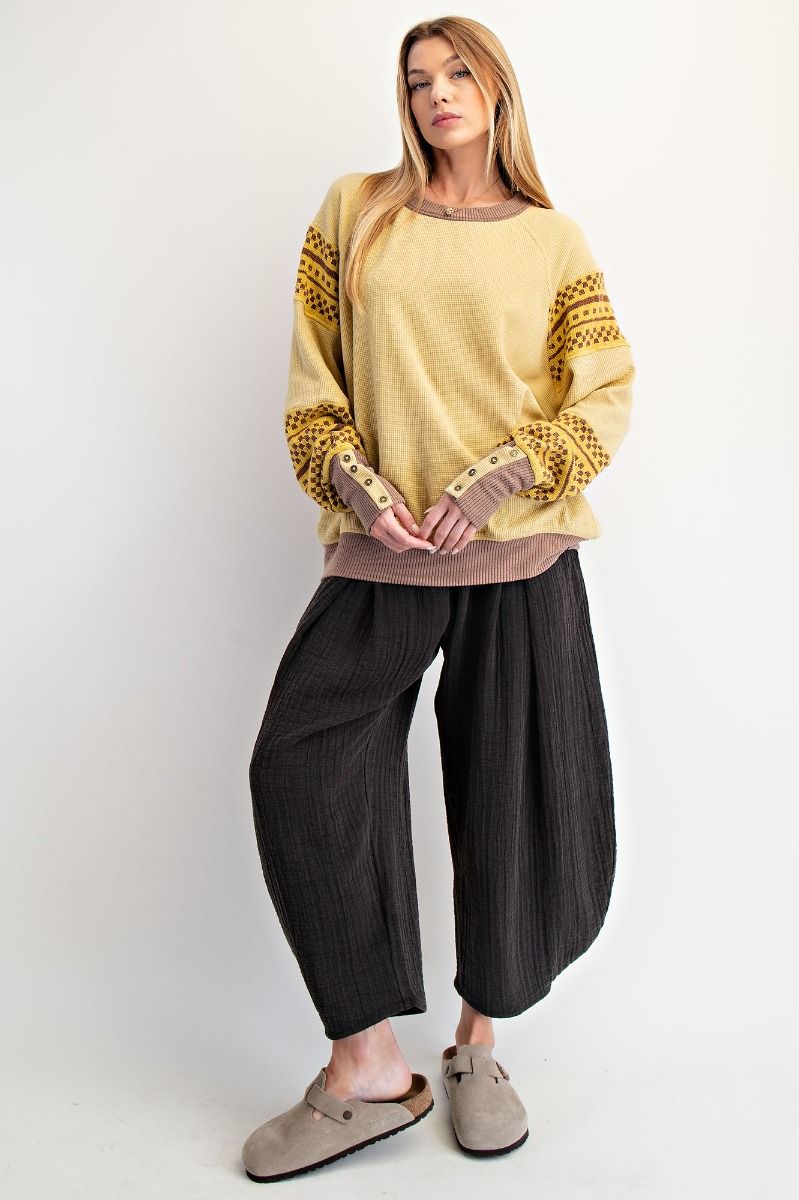 Tan & Yellow button Accent