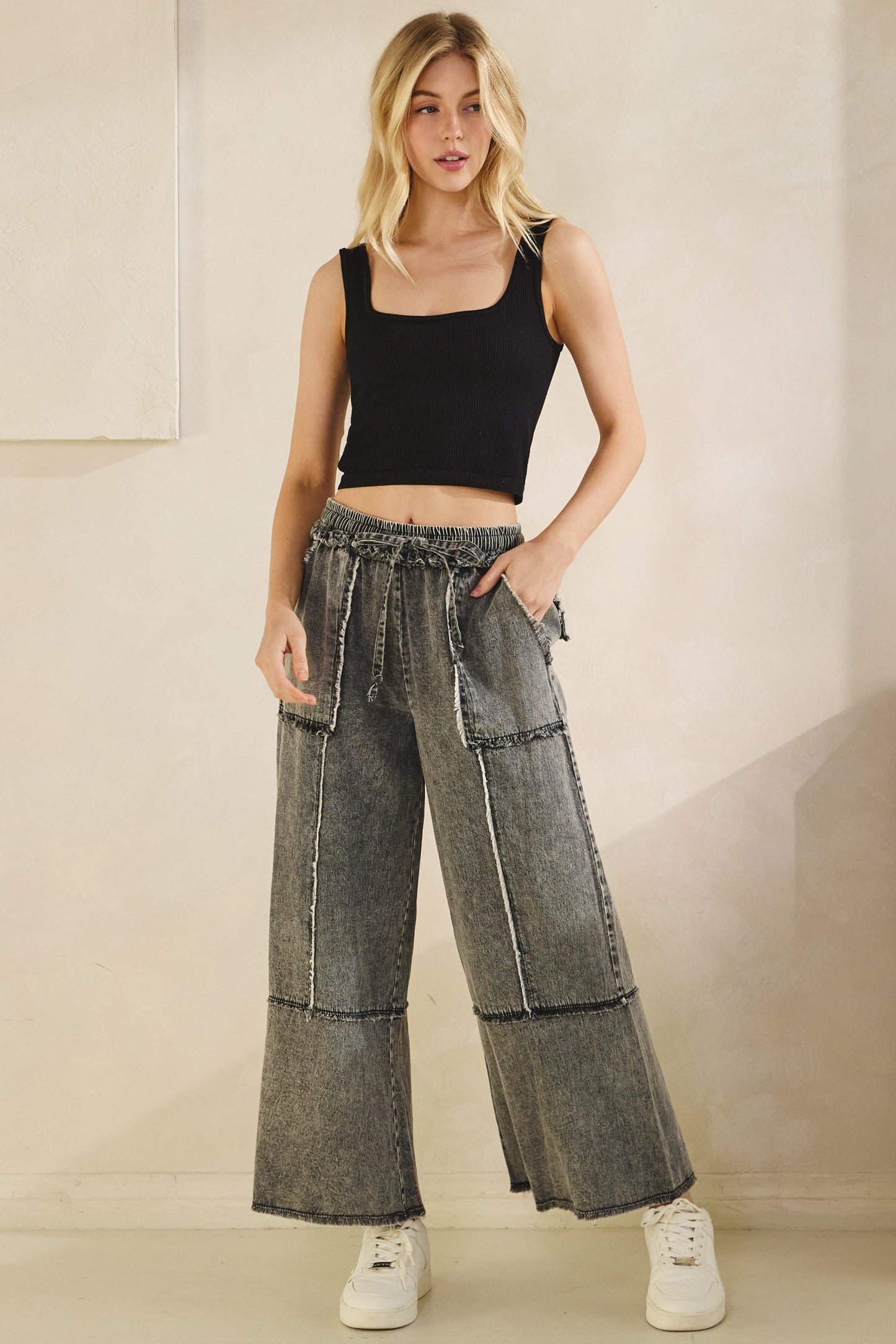 Wide Leg Cargo Jeans