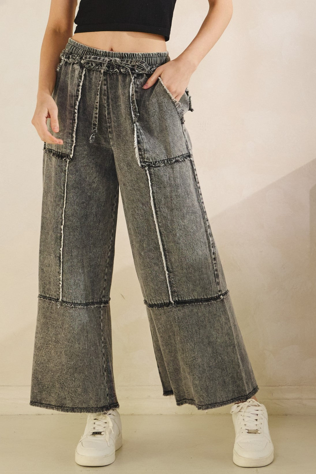Wide Leg Cargo Jeans