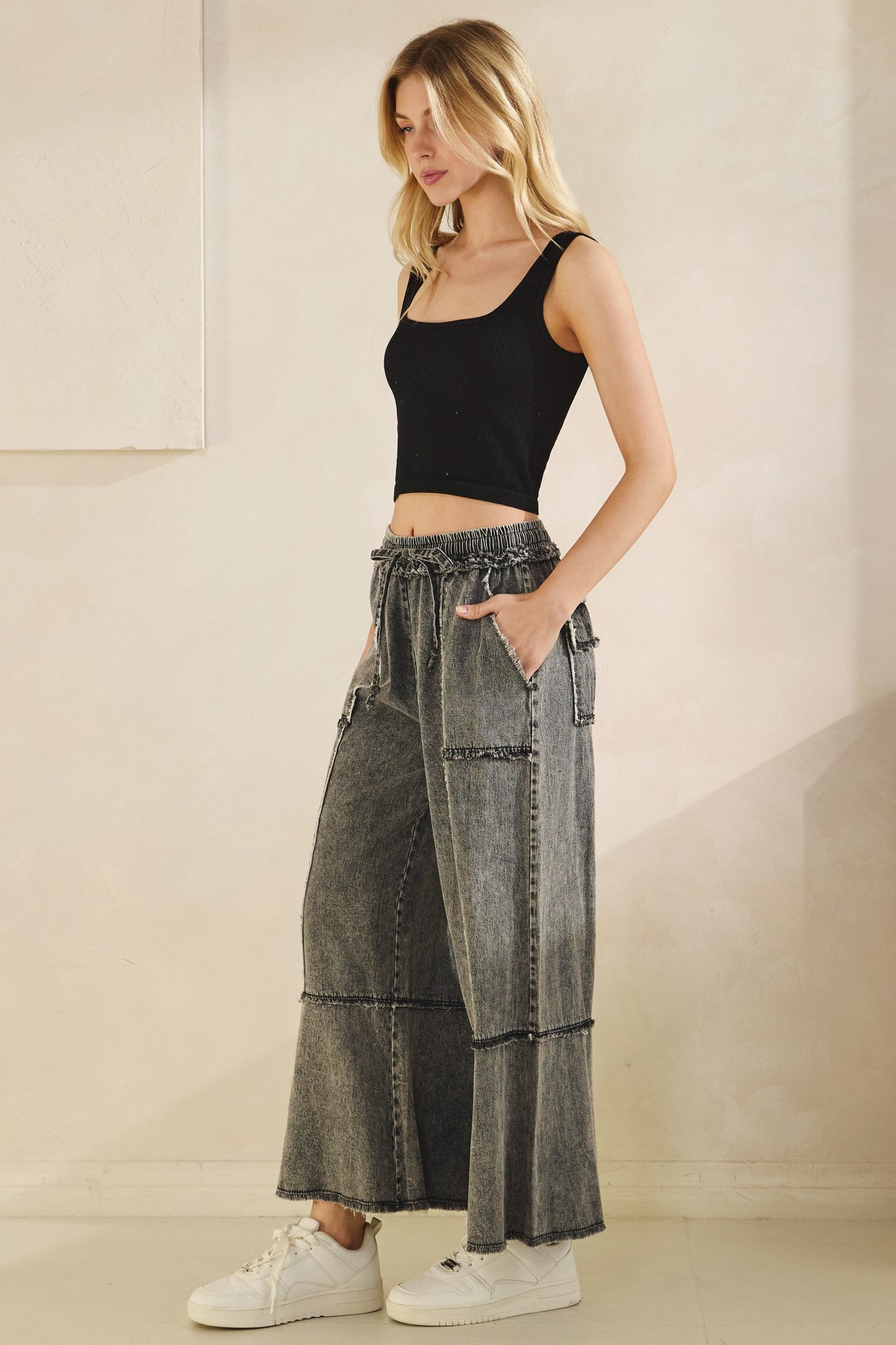 Wide Leg Cargo Jeans