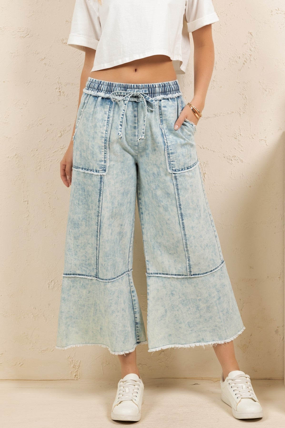 Wide Leg Cargo Jeans