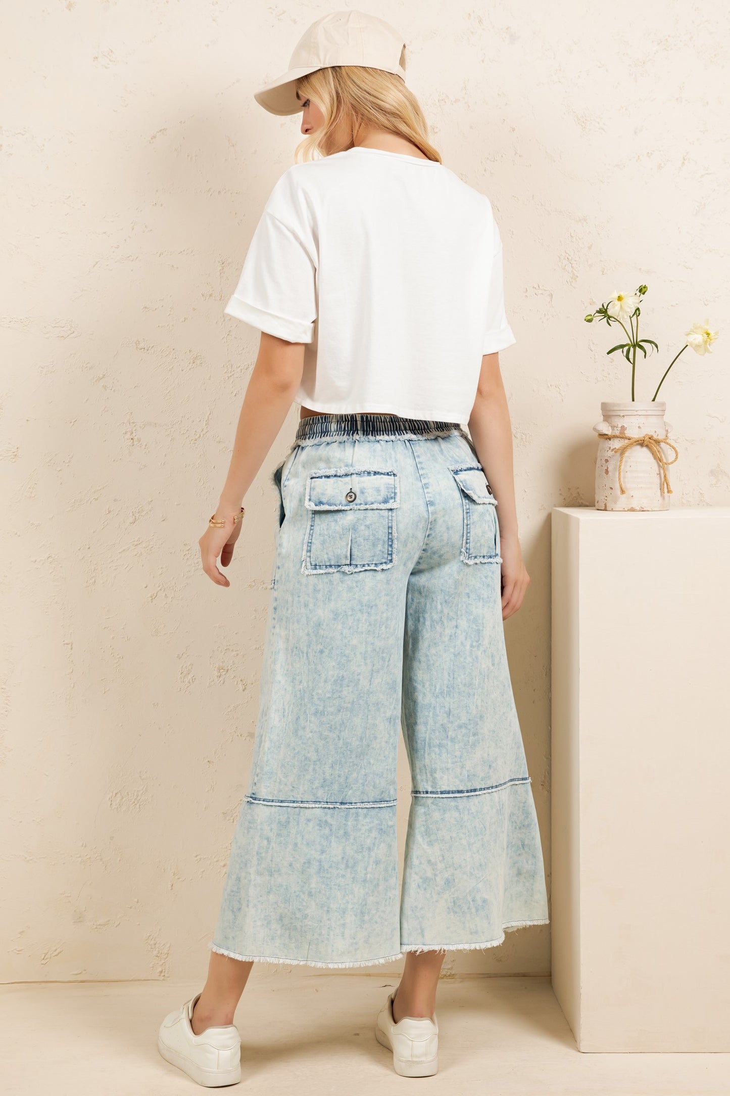 Wide Leg Cargo Jeans