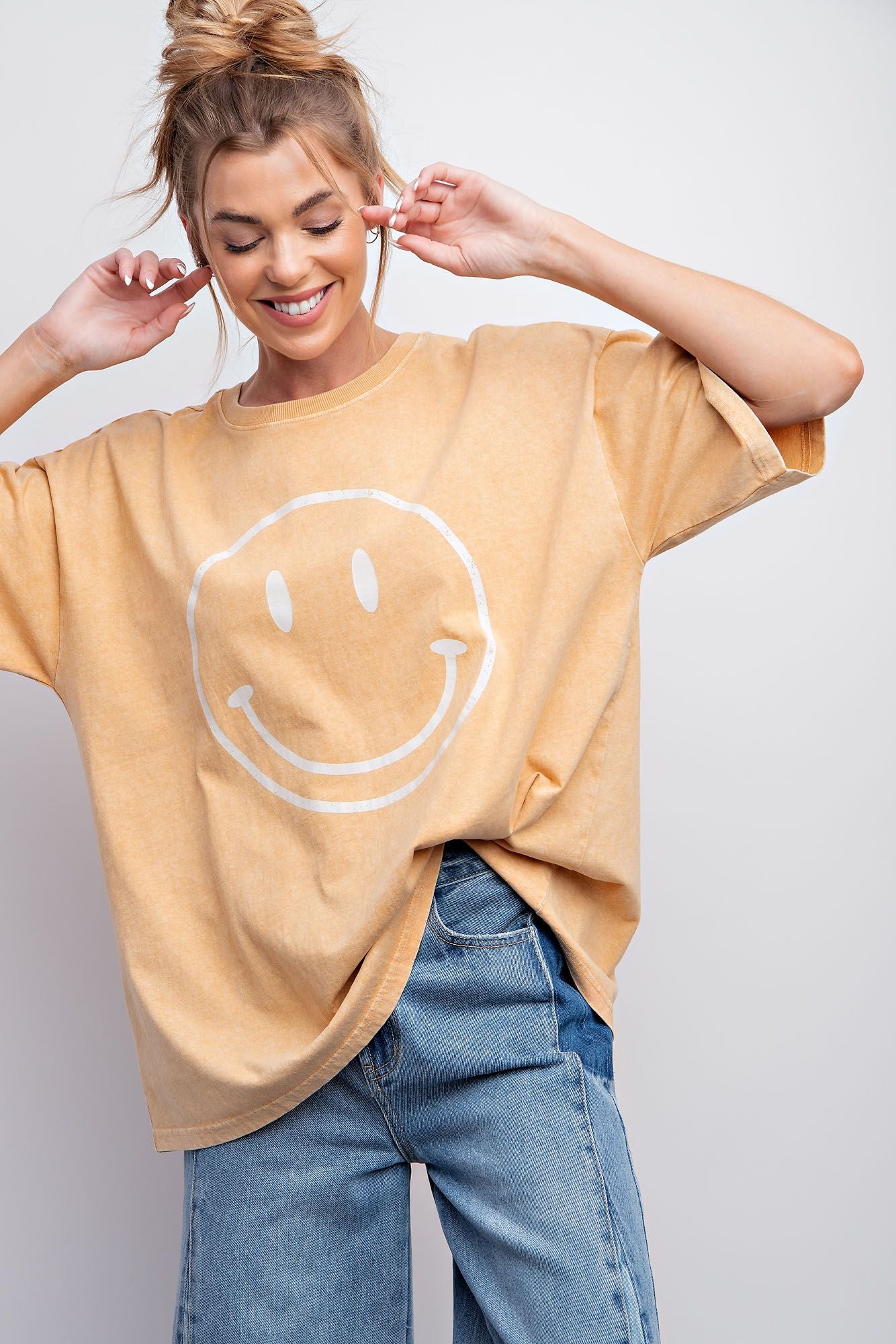Smiley Tee Almond